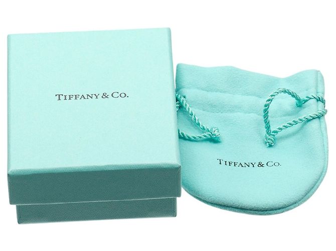 Tiffany & Co. Triple Heart Halskette aus 18K Gelbgold - Ansicht 7