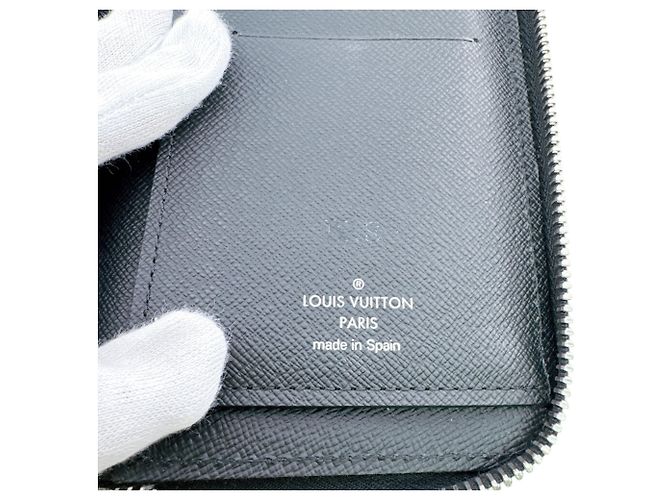 Louis Vuitton Epi Leather Long Wallet Black - view 10