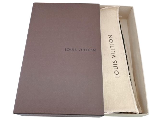 Louis Vuitton Epi Leather Long Wallet Black - view 11