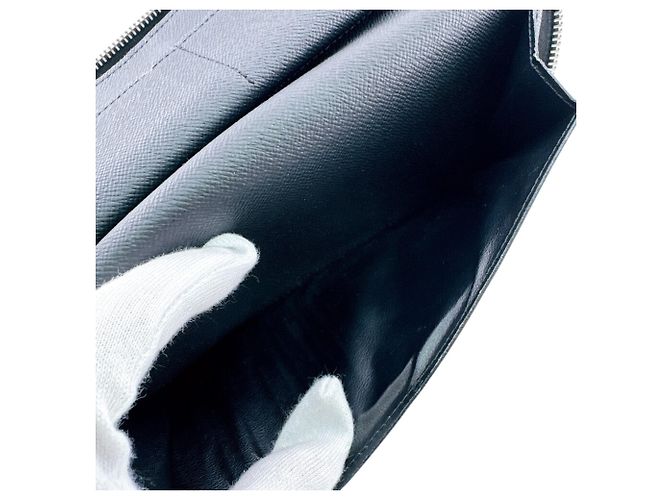 Louis Vuitton Epi Leather Long Wallet Black - view 9