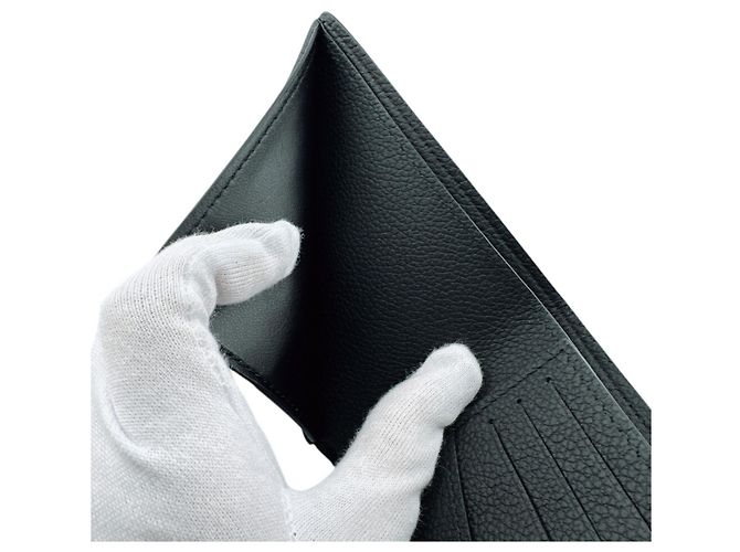Slender Louis Vuitton Black Damier Canvas Bi-fold Wallet - view 8
