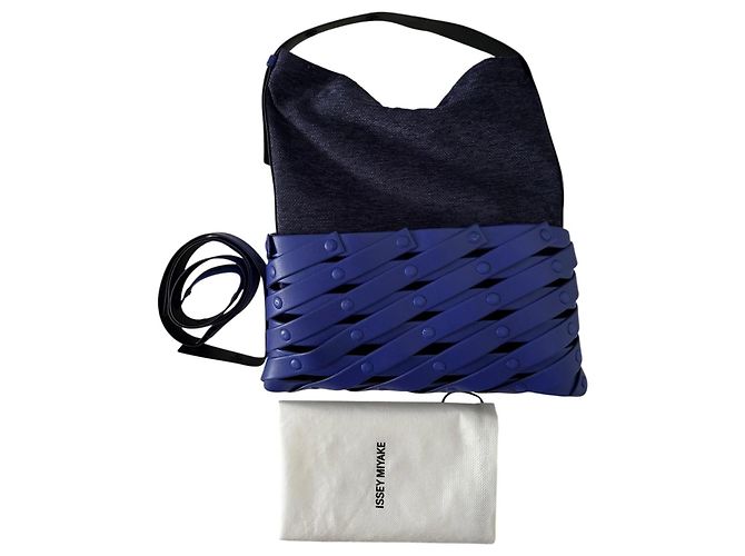 Bolso Issey Miyake Spiral Grid 38 - Ultra Violet Azul Morado oscuro - vista 14