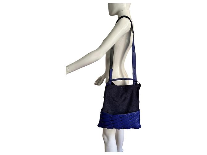 Bolso Issey Miyake Spiral Grid 38 - Ultra Violet Azul Morado oscuro - vista 8