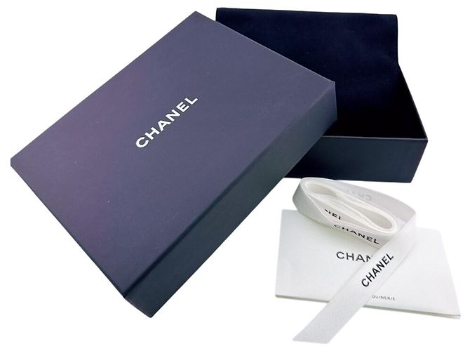 CHANEL Fragment Case Matelassé Wallet Orange - view 11
