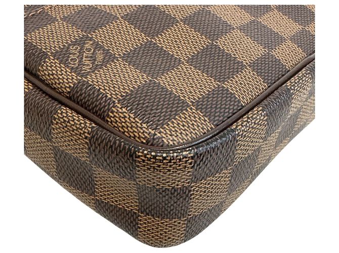 Clutch Louis Vuitton N61739 Marrone - vista 3