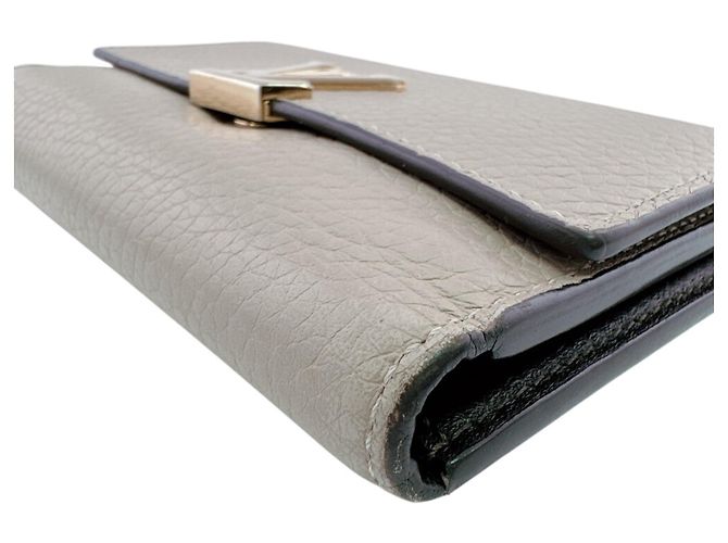 Louis Vuitton Beige Portefeuille Capucines Compact Dreifach-Geldbörse - Ansicht 3