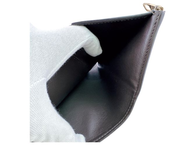 Louis Vuitton Beige Portefeuille Capucines Compact Dreifach-Geldbörse - Ansicht 8
