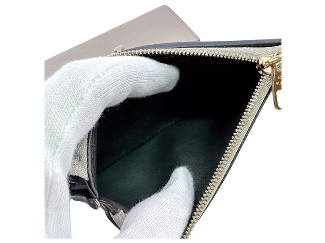 Louis Vuitton Beige Portefeuille Capucines Compact Dreifach-Geldbörse - Ansicht 9