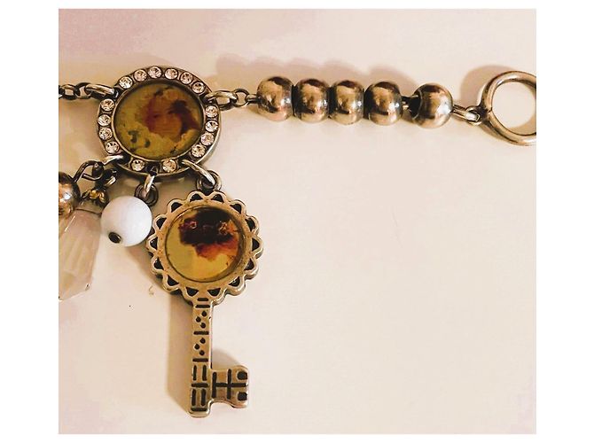 Iconico bracciale vintage DOLCE & GABBANA con cammeo, cristalli, perla, charms Argento Multicolore - vista 11