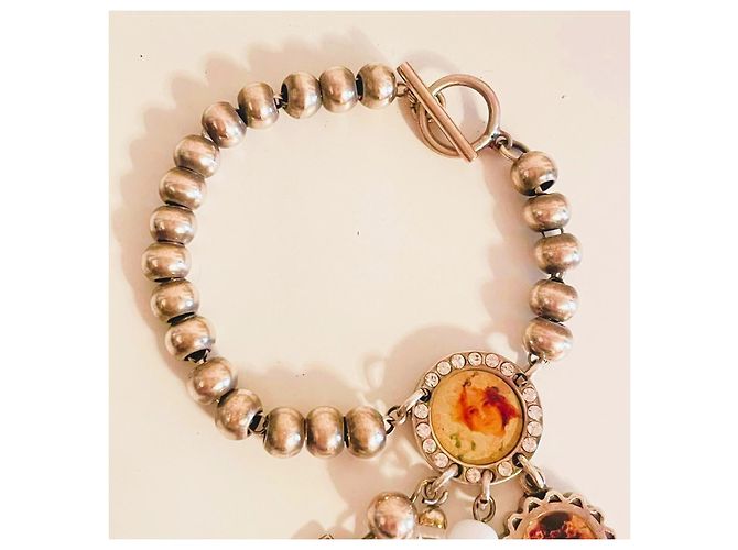 Iconico bracciale vintage DOLCE & GABBANA con cammeo, cristalli, perla, charms Argento Multicolore - vista 4