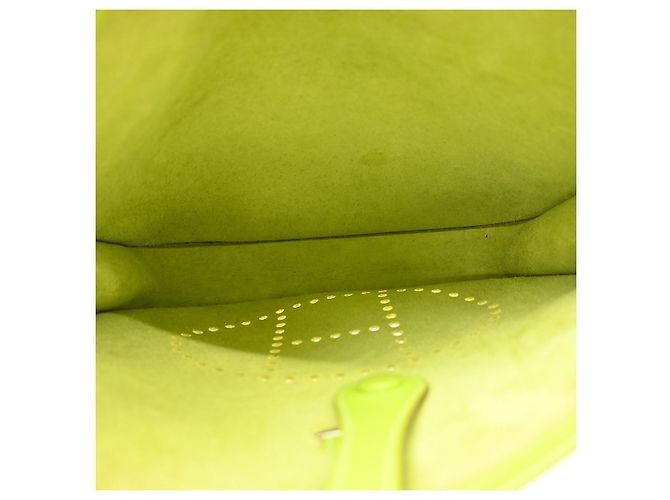 Hermès Borsa Hermes Evelyne Gen III Clemence PM Verde - vista 3