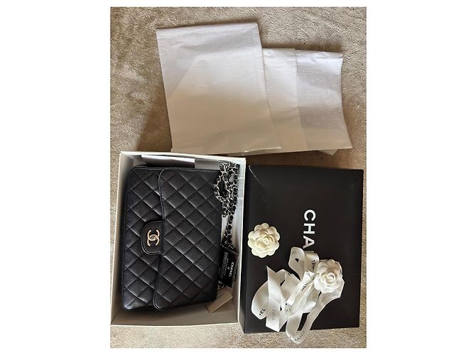 Timeless Borsa Chanel Classic Flap in pelle caviar nera JUMBO Nero - vista 12