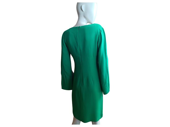 Autre Marque Clips Smaragdgrünes Kleid mit Cape-Ärmeln - Ansicht 3