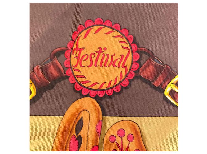 Hermès Foulard Hermes Carre 90 Festival Marrone - vista 4