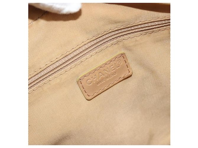 Bolsa CHANEL Wild Stitch em couro Perfo Bege Ouro CC Auth mr2706 Dourado - vista 18