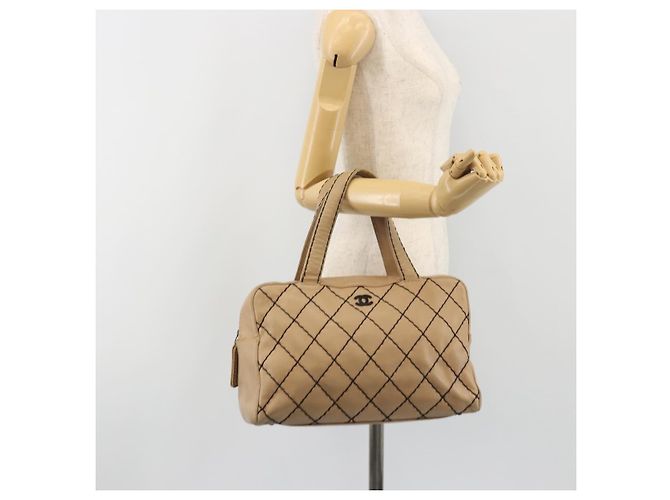 Bolsa CHANEL Wild Stitch em couro Perfo Bege Ouro CC Auth mr2706 Dourado - vista 25