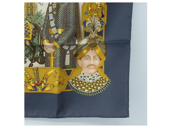 Hermès HERMES Carré 90 Sciarpa in seta "MAHARAJAS" Blu Oro Autentico ki6741M D'oro - vista 10