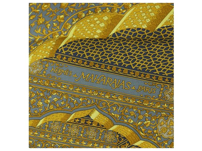 Hermès HERMES Carré 90 Sciarpa in seta "MAHARAJAS" Blu Oro Autentico ki6741M D'oro - vista 11