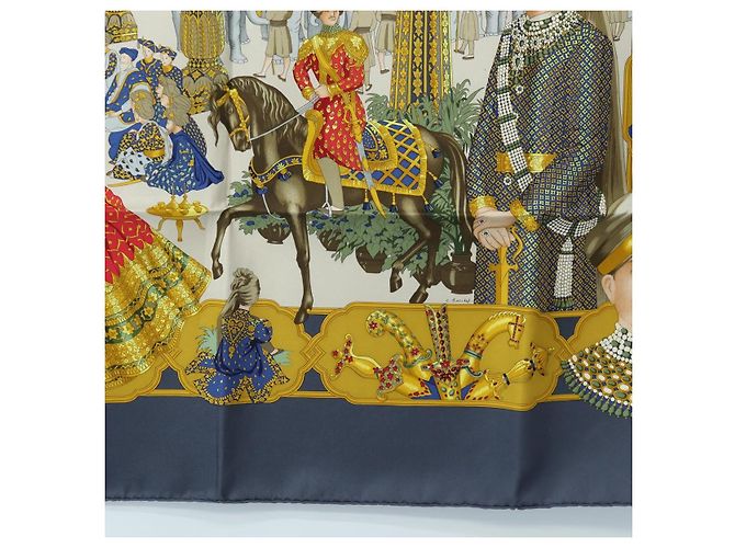 Hermès HERMES Carré 90 Sciarpa in seta "MAHARAJAS" Blu Oro Autentico ki6741M D'oro - vista 9