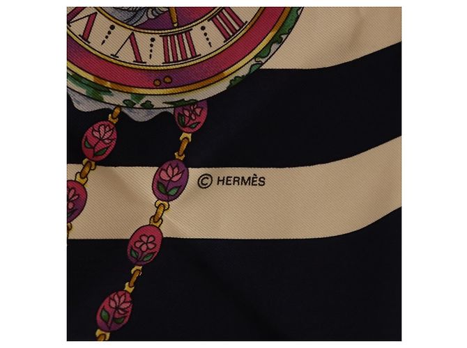 Hermès HERMES Carré 90 Schal Parmi ls Fleurs Je Compte Les Heures Seide Auth bs36347 Marineblau - Ansicht 12