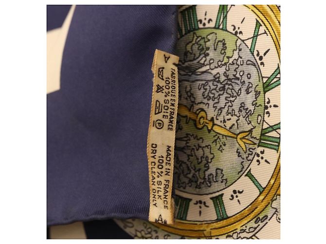 Hermès HERMES Carré 90 Schal Parmi ls Fleurs Je Compte Les Heures Seide Auth bs36347 Marineblau - Ansicht 14