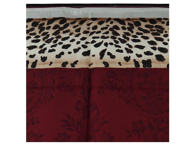 Sciarpa in seta Christian Dior stampa leopardata Bordeaux Auth am12187M Bordò - vista 3