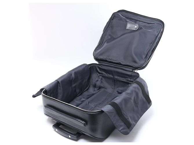 Borsa da viaggio Louis Vuitton Pegase 45 in pelle Taiga verde M23302 Nero - vista 14