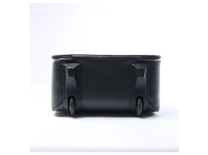 Borsa da viaggio Louis Vuitton Pegase 45 in pelle Taiga verde M23302 Nero - vista 7