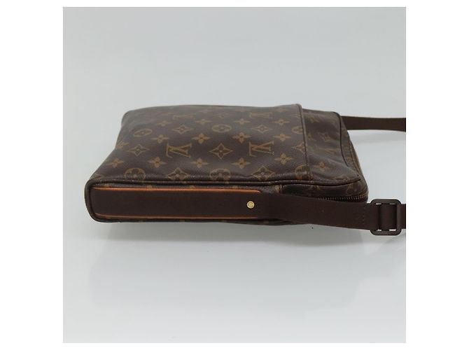 Louis Vuitton Trotteur Beaubourg Monogram Canvas Marrone - vista 3