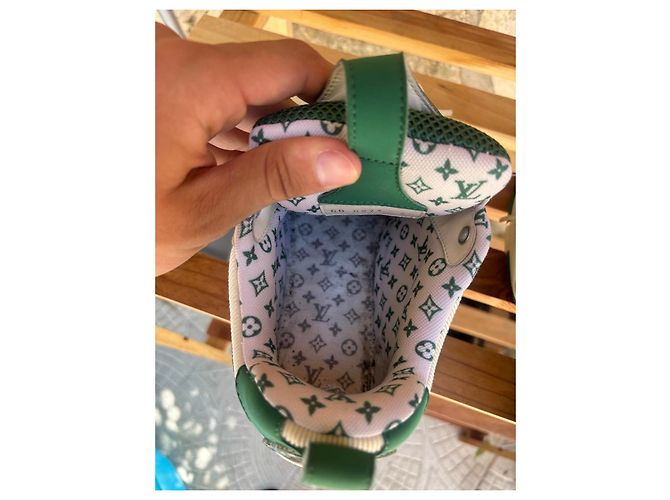 Sneakers Louis Vuitton Skate Verde e Bianco - vista 11