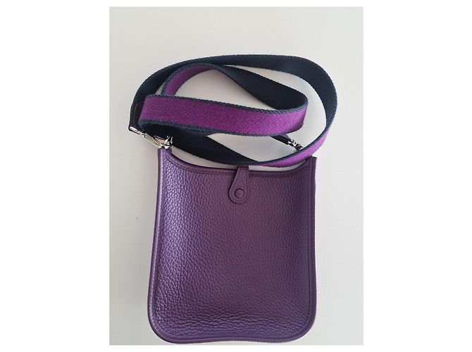 Hermès Evelyne TPM Borsa a Tracolla in Pelle Granulata Violet Porpora - vista 3