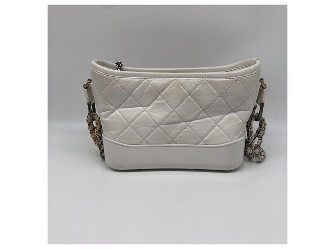 Chanel Gabrielle Hobo em pele de vitelo envelhecida acolchoada Small Branco - vista 2