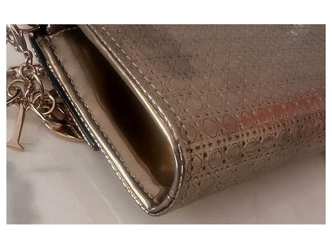 Christian Dior Microcannage Wallet on Chain Pochette Oro D'oro - vista 11