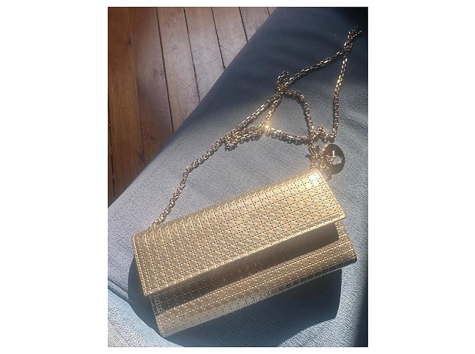 Christian Dior Microcannage Wallet on Chain Pochette Oro D'oro - vista 2