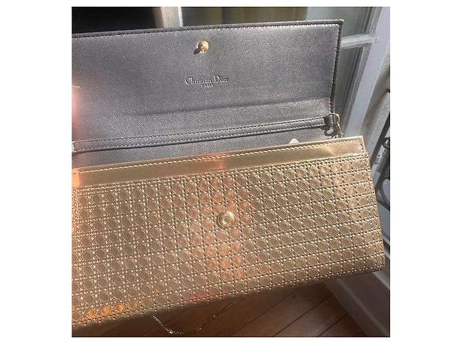 Christian Dior Microcannage Wallet on Chain Pochette Oro D'oro - vista 4