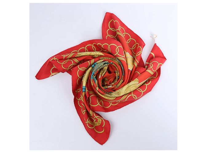 Foulard in seta Hermès Carré 90 "Epaulettes" in Rosso - vista 13