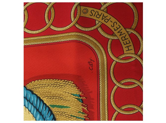 Foulard in seta Hermès Carré 90 "Epaulettes" in Rosso - vista 9