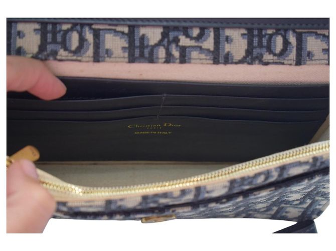 CHRISTIAN DIOR Saddle Chain Wallet Clutch Wristlet Bag in blauem Oblique-Jacquard Beige Dunkelblau - Ansicht 15