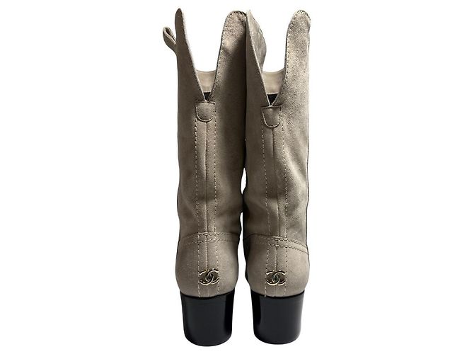 Bottines courtes en daim Chanel Beige - vue 4