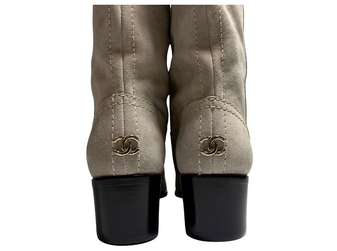 Bottines courtes en daim Chanel Beige - vue 5