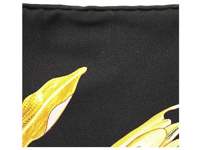 Sciarpa in seta Hermès Carré90 PASSIFLORES Nero Giallo - vista 9