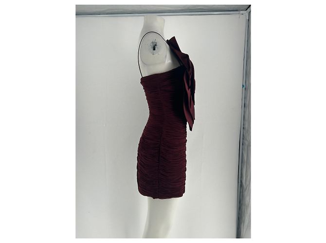 Magda Butrym Gerafftes Kleid mit Reliefblume Rot - Ansicht 4