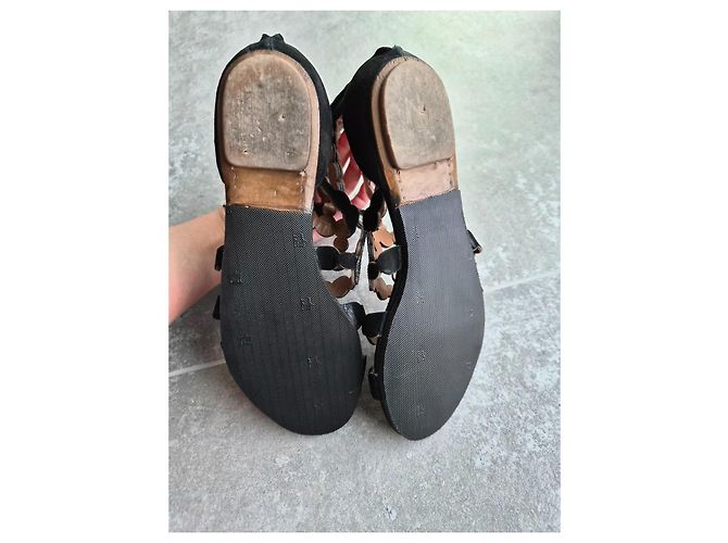 Alaïa Sandali Gladiatore in Scamosciato Nero - vista 8