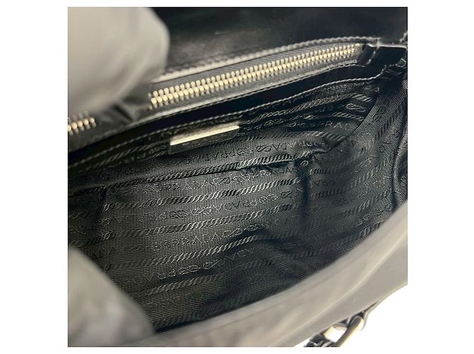 Mini borsa a tracolla in nylon Tessuto e pelle Prada Nero - vista 9