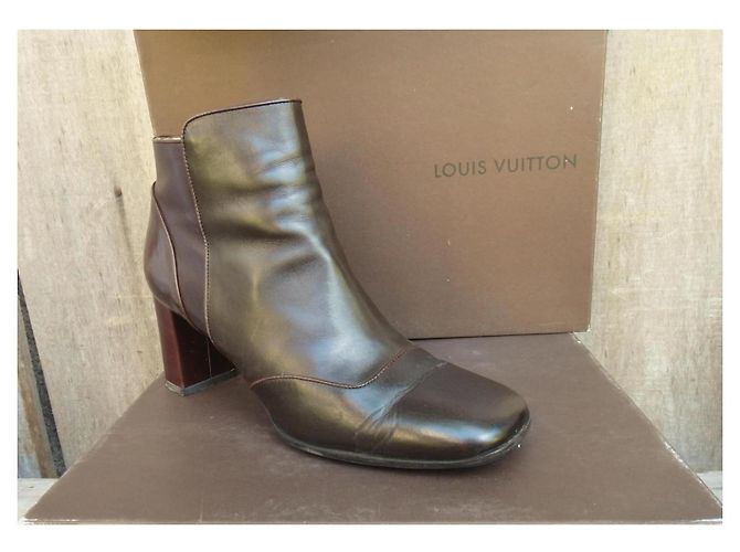 Botines Louis Vuitton en cuero marrón Castaño - vista 3