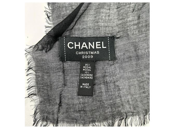 Stola in misto cashmere ricamata Coco Mark di Chanel Natale 2009 Nero - vista 4
