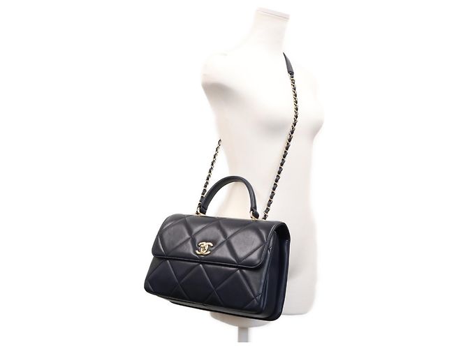 Borsa a tracolla Chanel in pelle di vitello nera Nero - vista 17