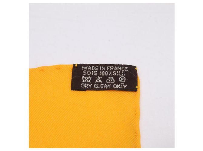 Hermès Sciarpa in seta Les Tambours Hermes in giallo - vista 5