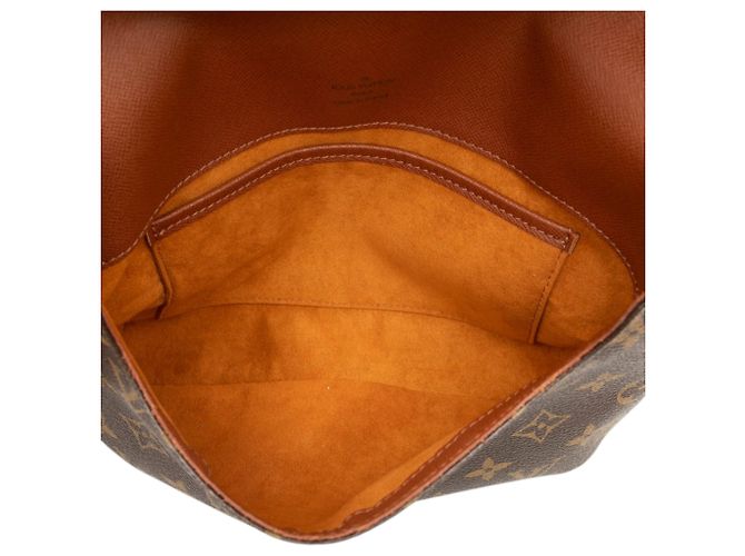 Louis Vuitton Musette Tango con tracolla corta monogramma marrone - vista 4
