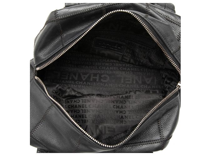 Borsa Chanel Black Chocolate Bar Stitched Caviar Nero - vista 4